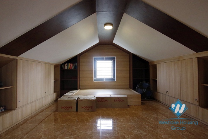 A big vila for rent in Starlake, Tay ho, Ha noi
